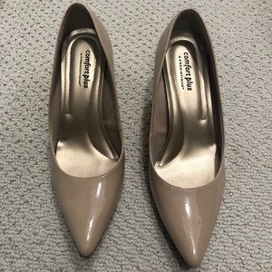 Nude Pumps